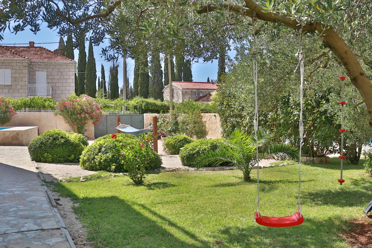Villa Grand Pinea Čilipi 外观 照片