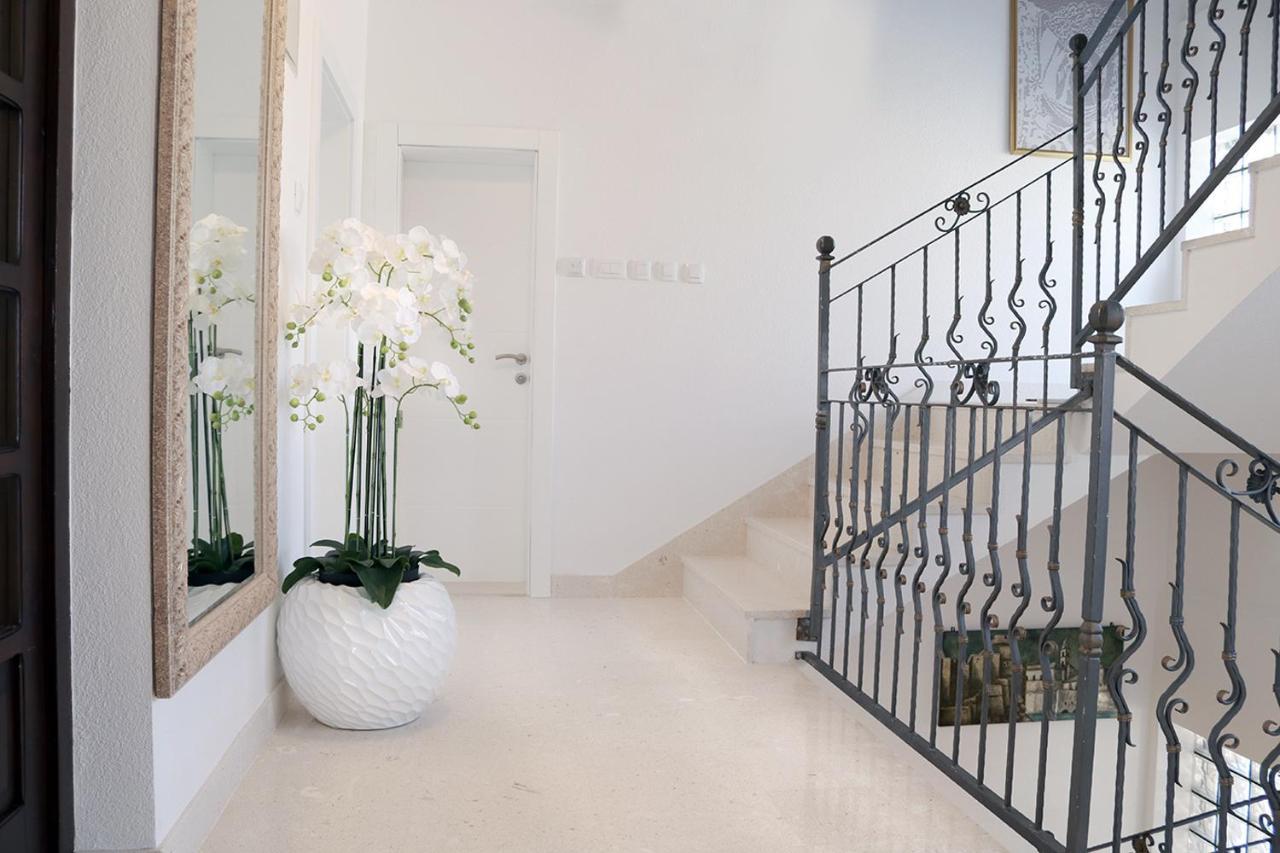 Villa Grand Pinea Čilipi 外观 照片